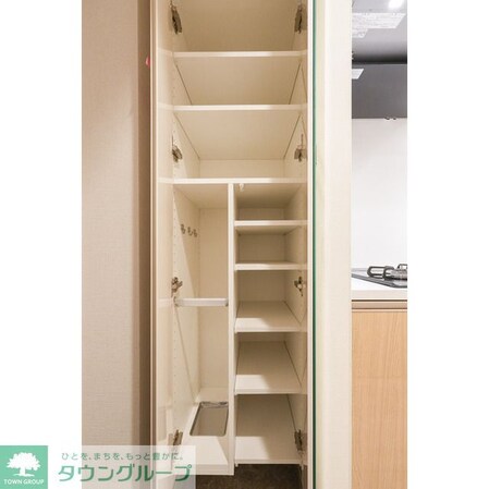 コンフォリア・リヴ横浜平沼の物件内観写真